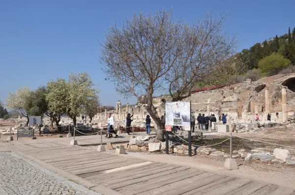 Ephesus Ancient City 45
