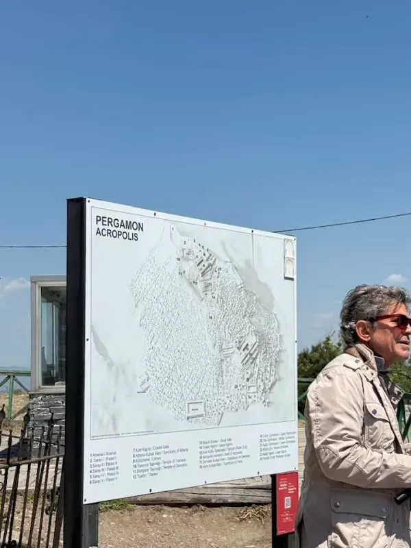 Pergamon Ancient City 27